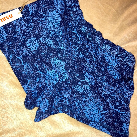 Women’s Shorts - Picture 4 of 4
